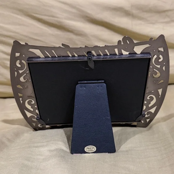 FETCO SILVER PEWTER FINISH 5 x 7 GRANDMA FRAME FOR A 3.5 x 5 PHOTO - Picture 2 of 4